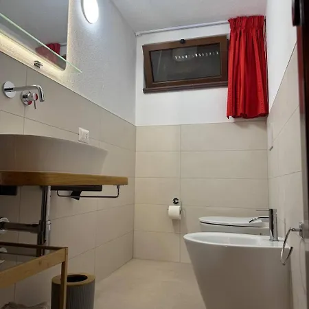 Ichnos South Sardinia Iun Q8503 *